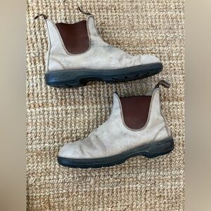Blundstone Men's Rustic Brown Leather Boots men’s is 10.5 aus 9.5
